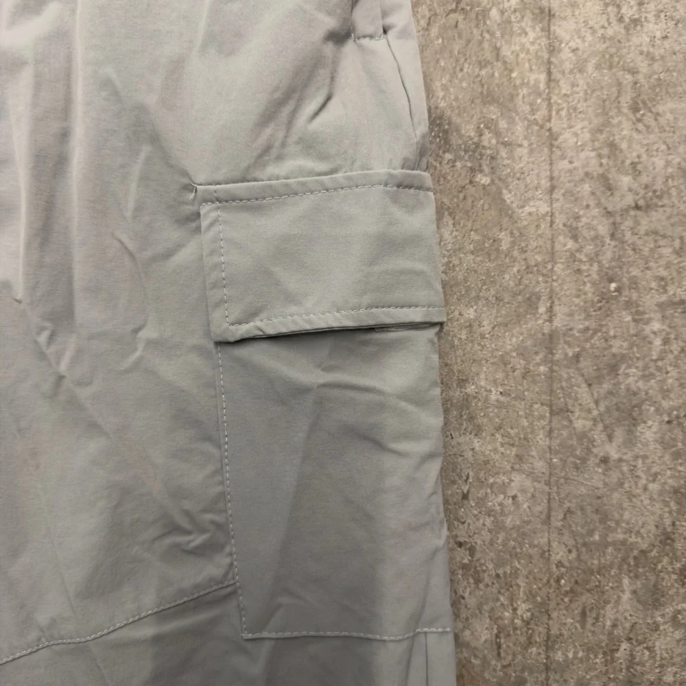 Aeropostale Gray Cargo Jogger Pants